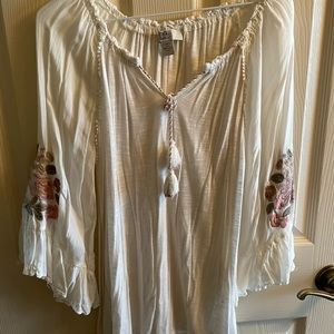 Creme peasant blouse with embroidered sleeves